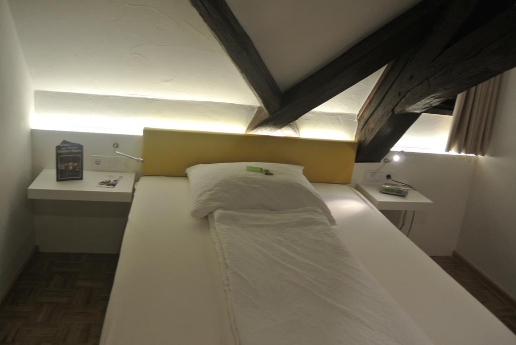Hotel-Restaurant Goldenes Lamm Dinkelsbühl Habitación foto