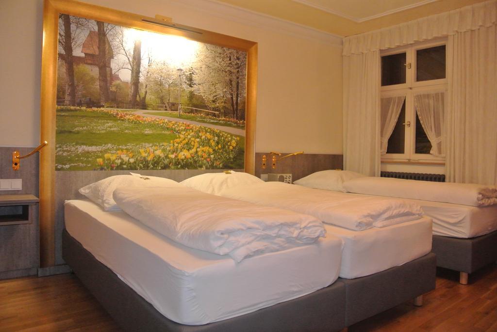 Hotel-Restaurant Goldenes Lamm Dinkelsbühl Habitación foto